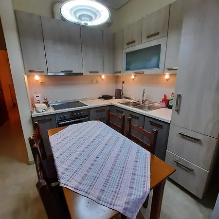 House Close To The Centre! Apartment Kalamata