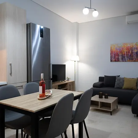 Apartment House Close To The Centre! *