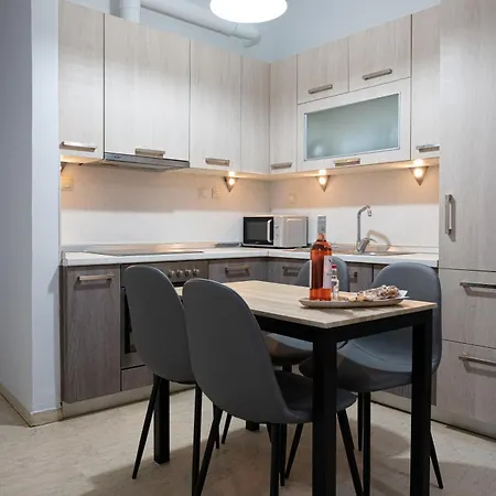 House Close To The Centre! Apartment Kalamata