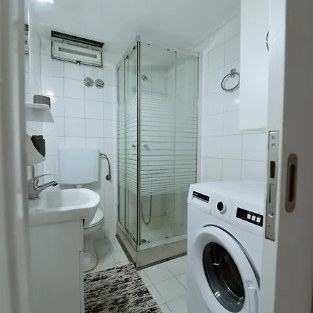 Apartment House Close To The Centre! Kalamata